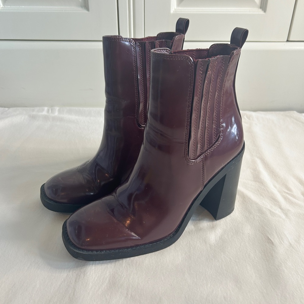 Steve Madden Acker Burgundy Patent Leather Boots Size 7